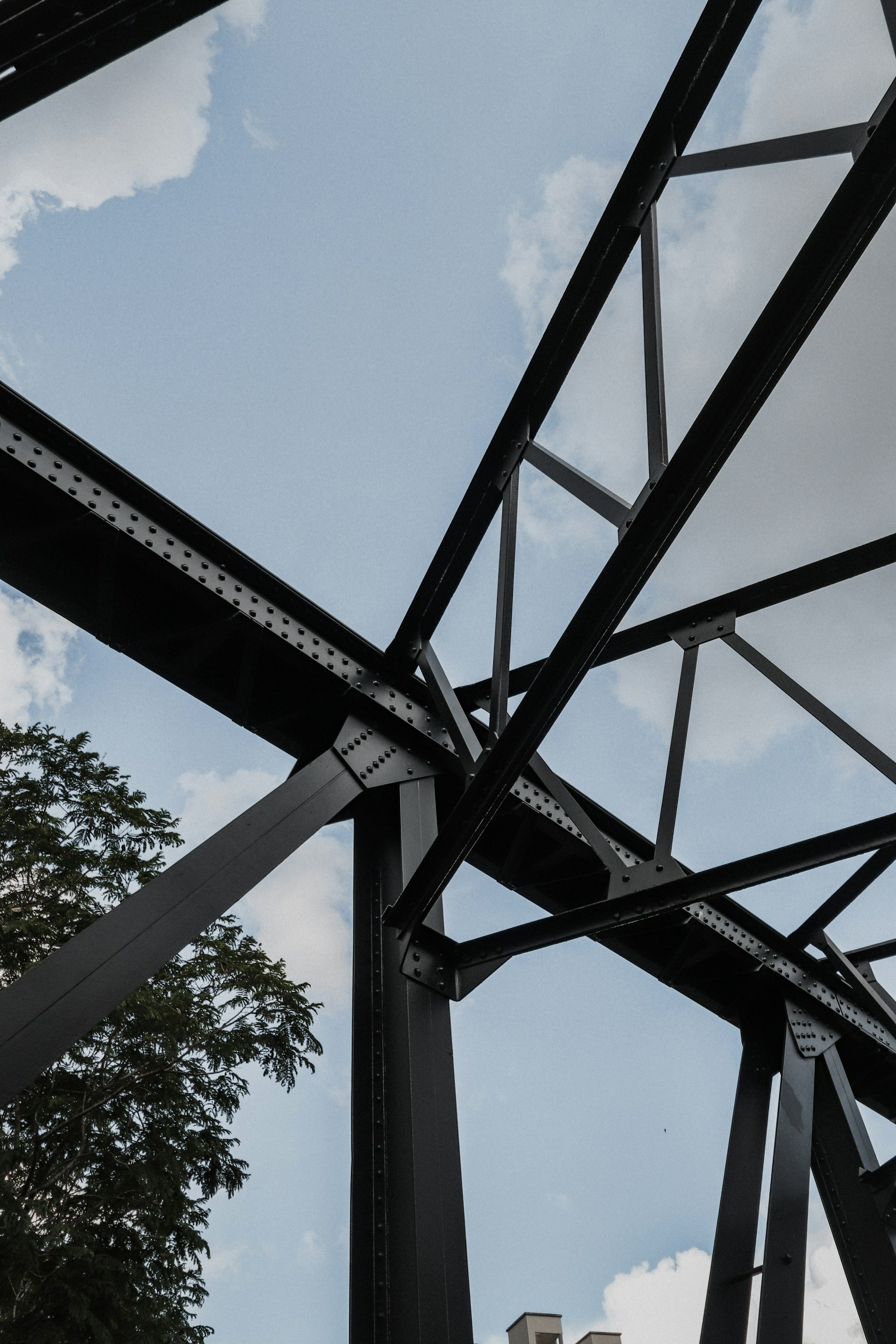 Ingeniería Industrial — Proyectos estructurales y eléctricos